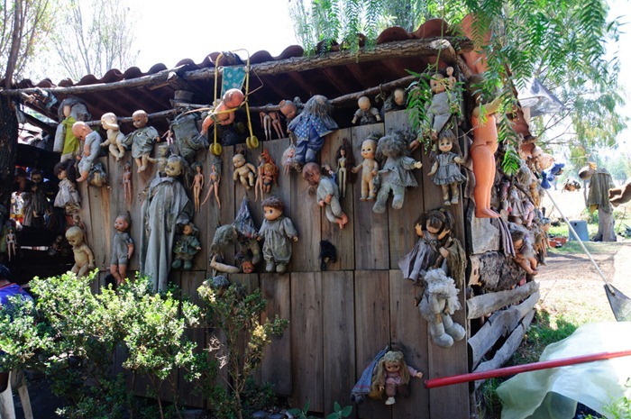Creepy dolls on Island